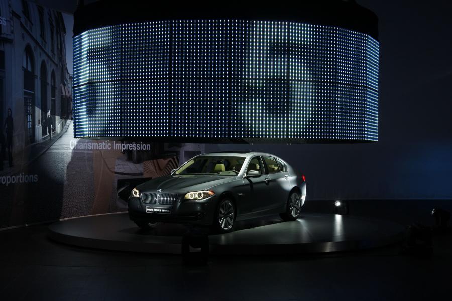  BMW 5-Series 2010 года  (фото 30 из 117)